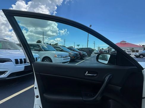 Used 2014 Nissan Maxima 3.5 S FWD image 28