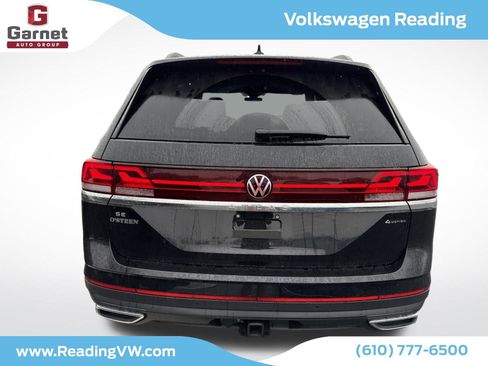Used 2025 Volkswagen Atlas SE image 4