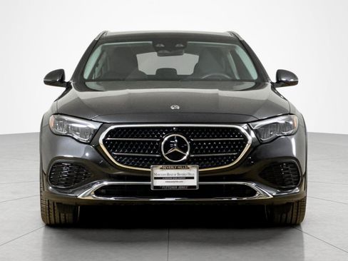 Used 2026 Mercedes-Benz E 450 4MATIC All-Terrain Wagon image 8