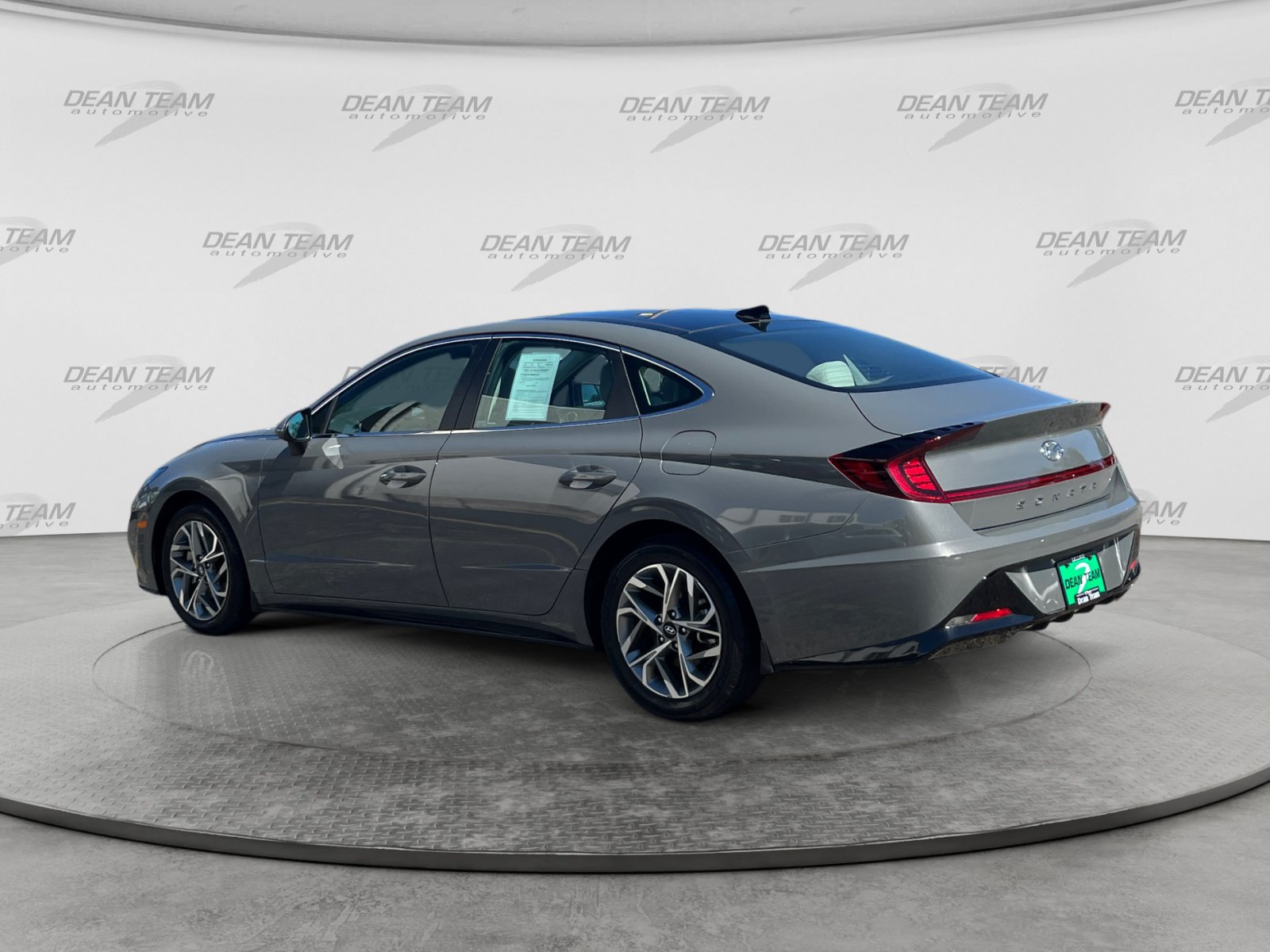 Used 2023 Hyundai Sonata SEL w/ Convenience Package FWD image 6