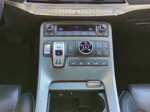 Used 2021 Hyundai Palisade Calligraphy image 19