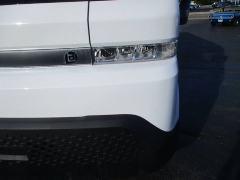 Used 2024 Chevrolet Brightdrop 600 w/ Commercial Equipment Package AWD/4WD image 9
