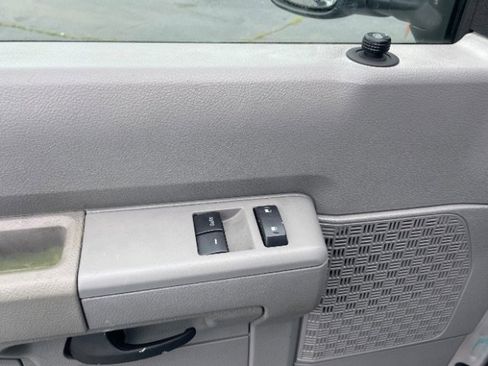 Used 2011 Ford E-250 and Econoline 250 w/ Commercial Cargo Van Pkg image 13