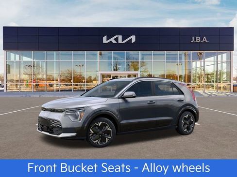 New 2026 Kia Niro Wind FWD image 3