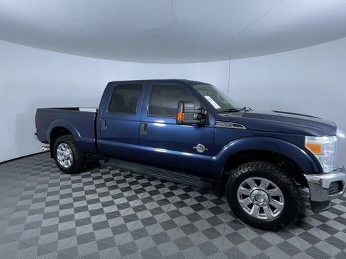 Used 2016 Ford F250 XLT AWD/4WD image 2