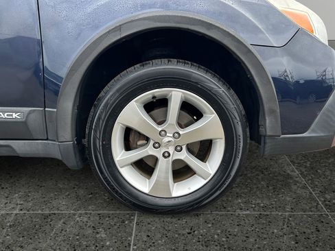 Used 2013 Subaru Outback 2.5i Limited w/ Moonroof Pkg image 9