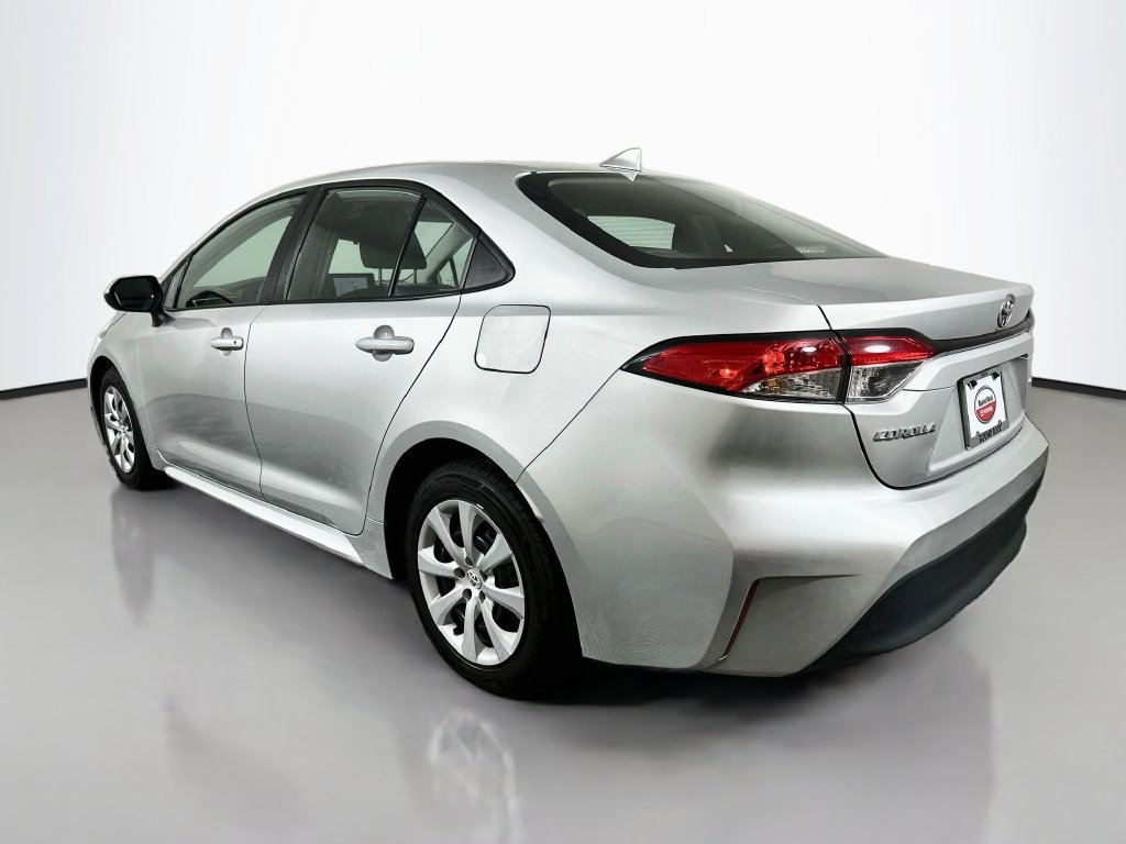 Used 2025 Toyota Corolla LE FWD image 7