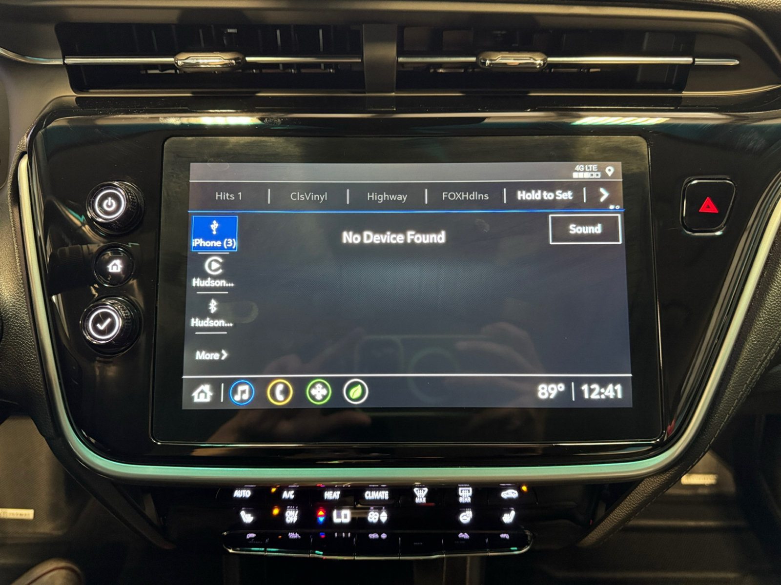Used 2023 Chevrolet Bolt LT w/ Infotainment Package FWD image 13