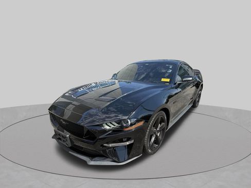 Used 2022 Ford Mustang GT Premium w/ Equipment Group 401A RWD image 2