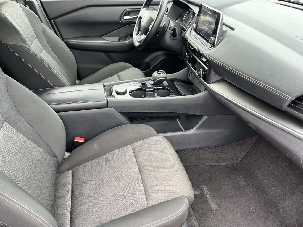 Used 2025 Nissan Rogue SV AWD/4WD image 22
