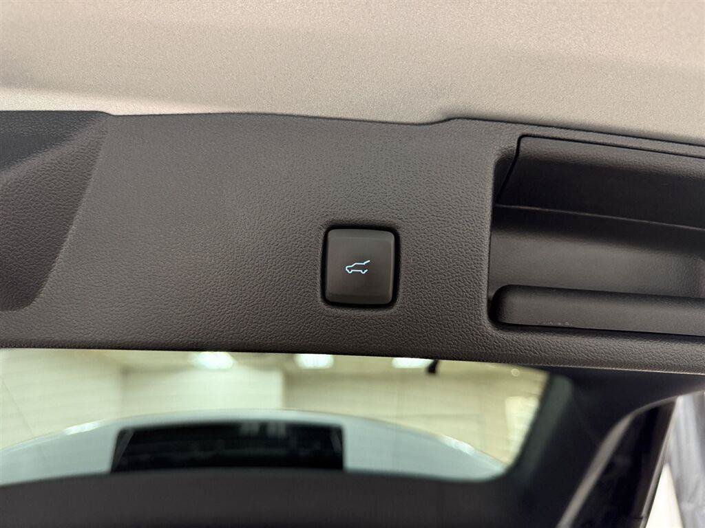 Used 2023 Ford Escape Active AWD/4WD image 27