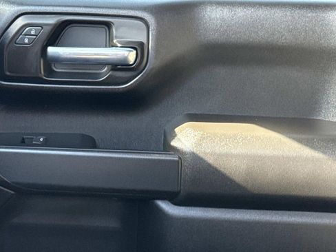 Used 2025 Chevrolet Silverado 1500 Custom image 23