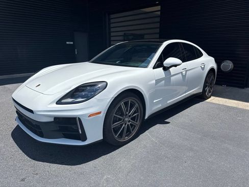 Certified 2025 Porsche Panamera 4 AWD/4WD image 1