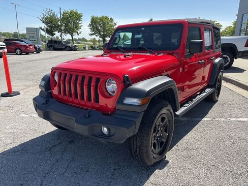 Used 2021 Jeep Wrangler Unlimited Sport AWD/4WD image 12
