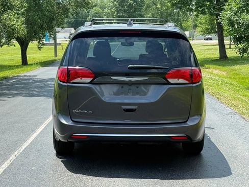 Used 2020 Chrysler Voyager Lxi FWD image 6