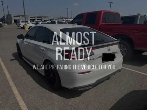 Used 2024 Honda Civic Sport image 3
