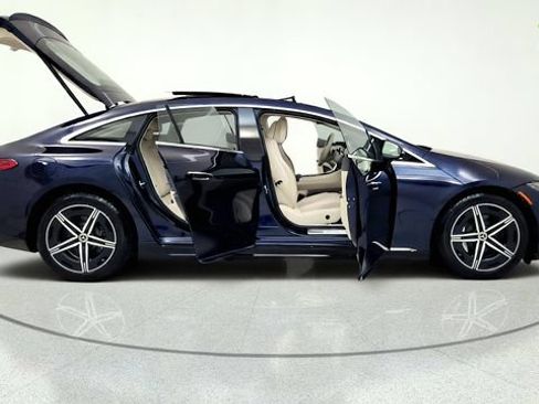 Used 2023 Mercedes-Benz EQS 580 4MATIC Sedan image 20