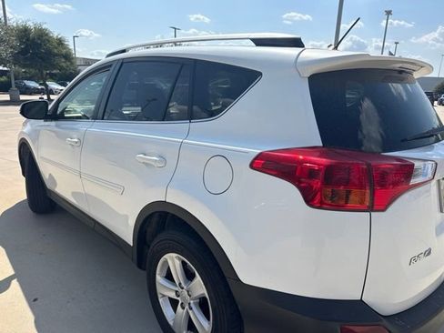 Used 2014 Toyota RAV4 XLE FWD image 4