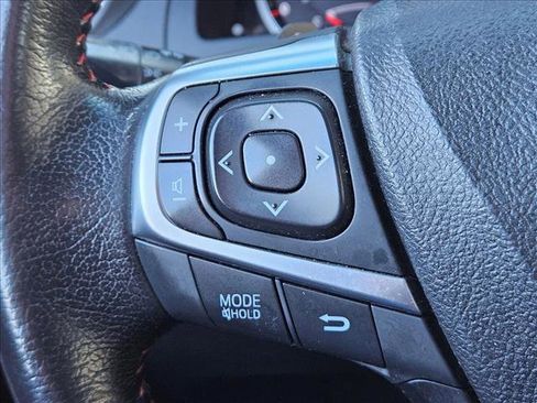 Used 2015 Toyota Camry SE image 16