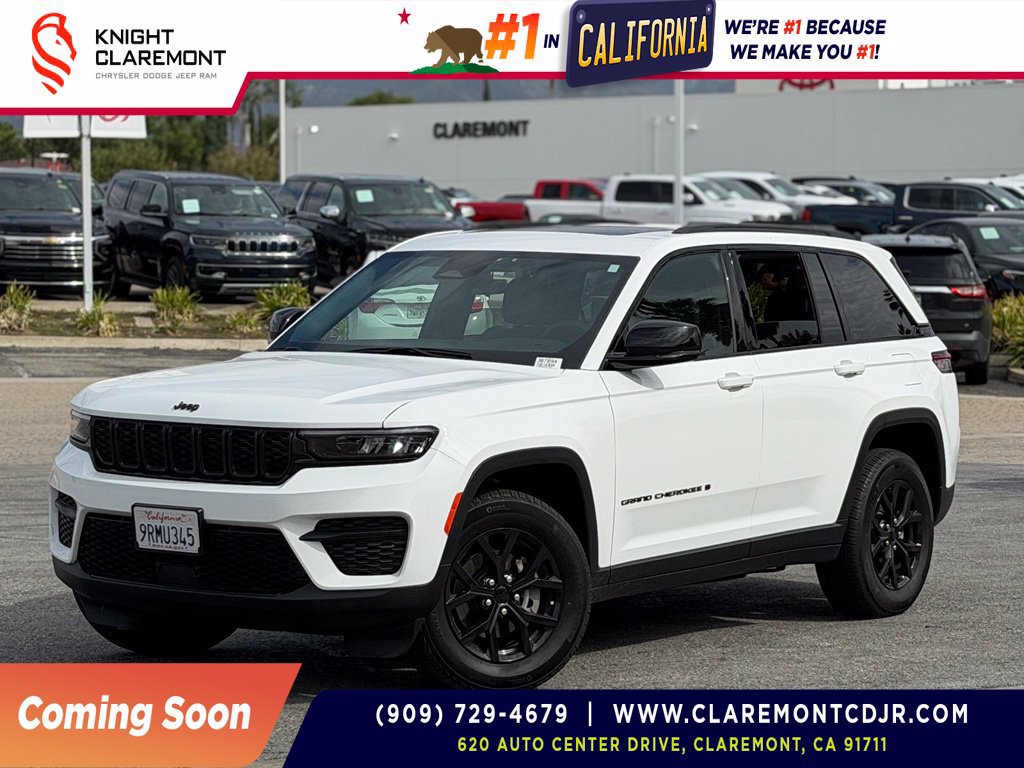 Used 2025 Jeep Grand Cherokee Altitude RWD image 1