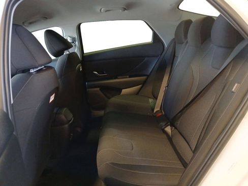 New 2026 Hyundai Elantra SE FWD image 13