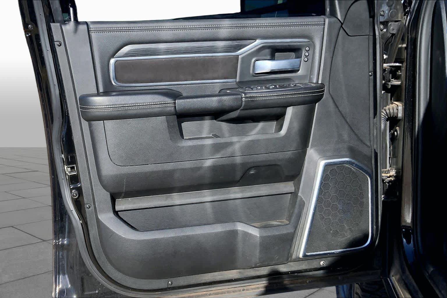 Used 2024 RAM 2500 Laramie w/ Night Edition AWD/4WD image 20