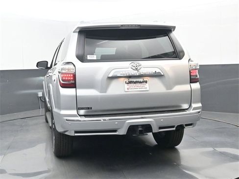 Used 2022 Toyota 4Runner Limited image 19