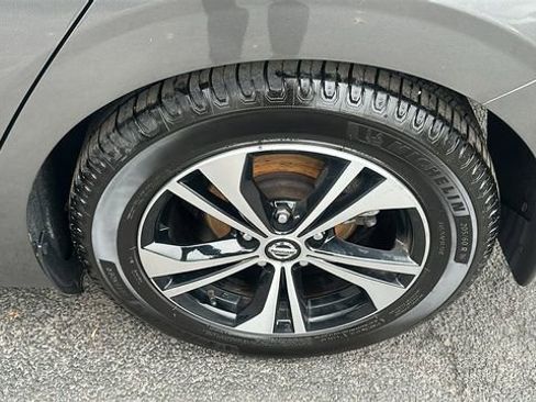 Used 2022 Nissan Sentra SV image 32