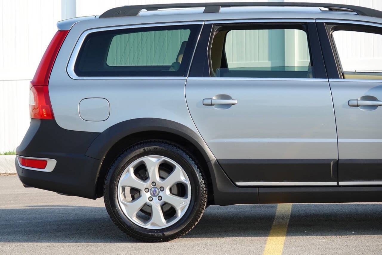 Used 2010 Volvo XC70 T6 AWD/4WD image 27