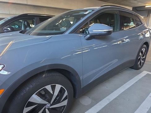 Used 2024 Volkswagen ID.4 2WD image 5