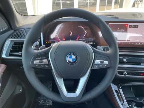 New 2026 BMW X5 xDrive50e w/ Climate Comfort Package image 11