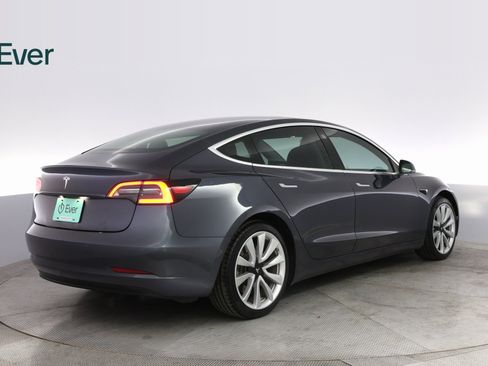 Used 2019 Tesla Model 3 Standard Range Plus image 12