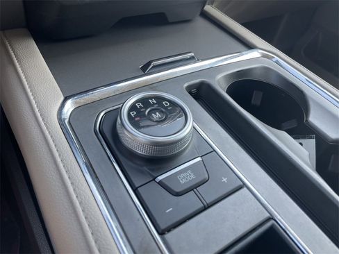 Used 2021 Ford Expedition XLT image 20