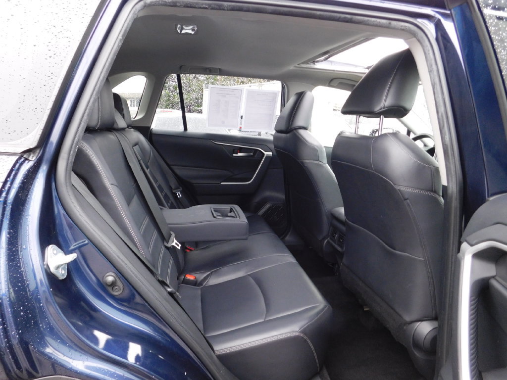 Used 2019 Toyota RAV4 XLE Premium w/ Cold Weather Package AWD/4WD image 12