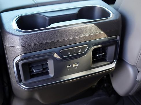 New 2026 GMC Sierra 1500 SLT image 27