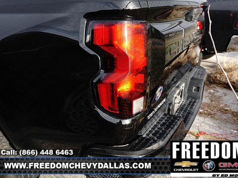 Used 2024 Chevrolet Colorado LT w/ LT Convenience Package II image 9