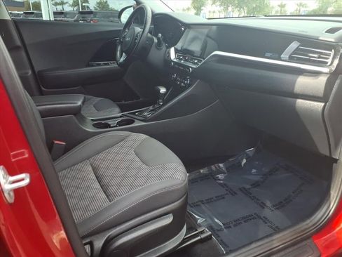 Used 2022 Kia Niro LXS w/ Digital Cluster Package image 10