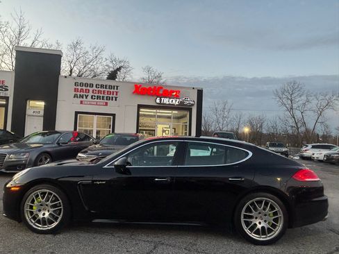 Used 2014 Porsche Panamera S image 1