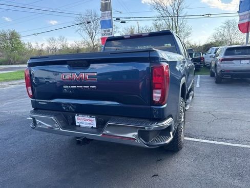 Used 2021 GMC Sierra 1500 4x4 Crew Cab w/ Sierra Value Package image 5