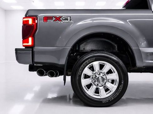Used 2022 Ford F350 Platinum w/ FX4 Off-Road Package AWD/4WD image 9