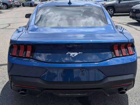 Certified 2024 Ford Mustang Coupe RWD image 3