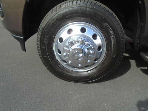 Used 2024 RAM 3500 Limited w/ Safety Group image 48