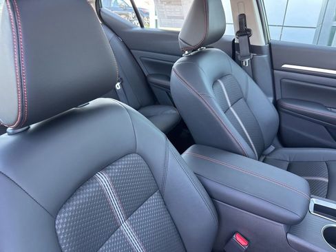 New 2026 Nissan Altima 2.5 SR w/ SR Midnight Edition Package image 20