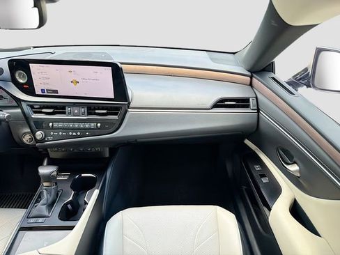 Used 2024 Lexus ES 300h w/ Technology Package FWD image 18
