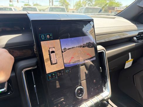 New 2026 GMC Yukon XL Elevation AWD/4WD image 21