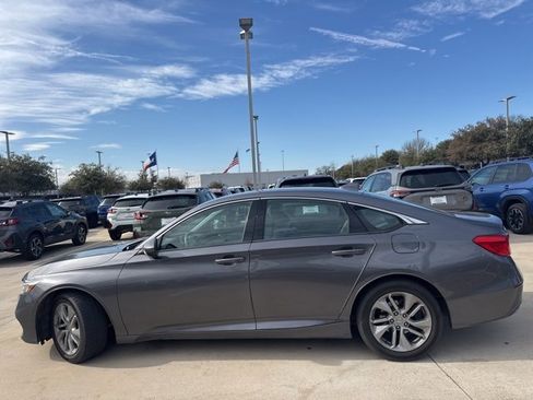 Used 2018 Honda Accord LX image 5