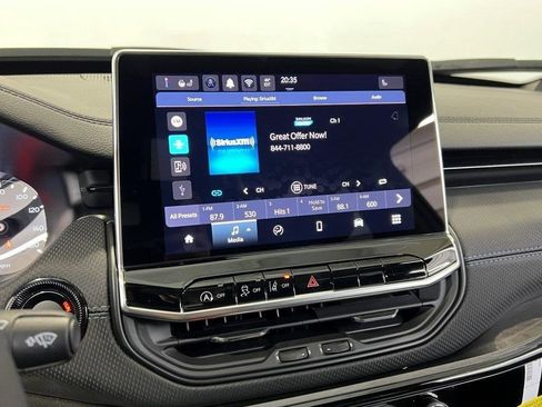 New 2026 Jeep Compass Latitude image 36