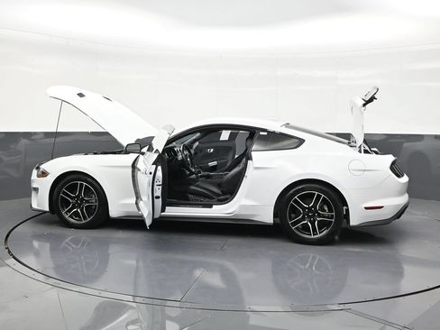 Used 2022 Ford Mustang Premium RWD image 30