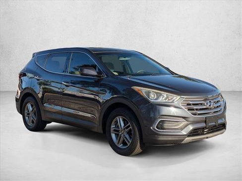 Used 2018 Hyundai Santa Fe Sport image 3