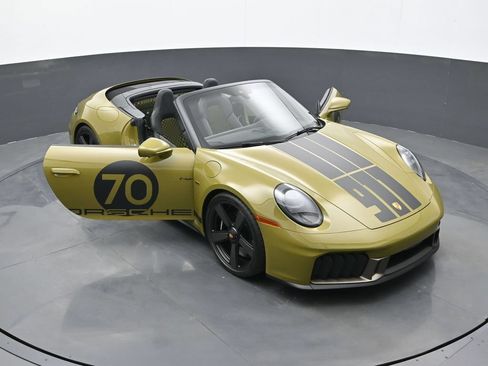 Certified 2026 Porsche 911 Carrera GTS RWD image 29